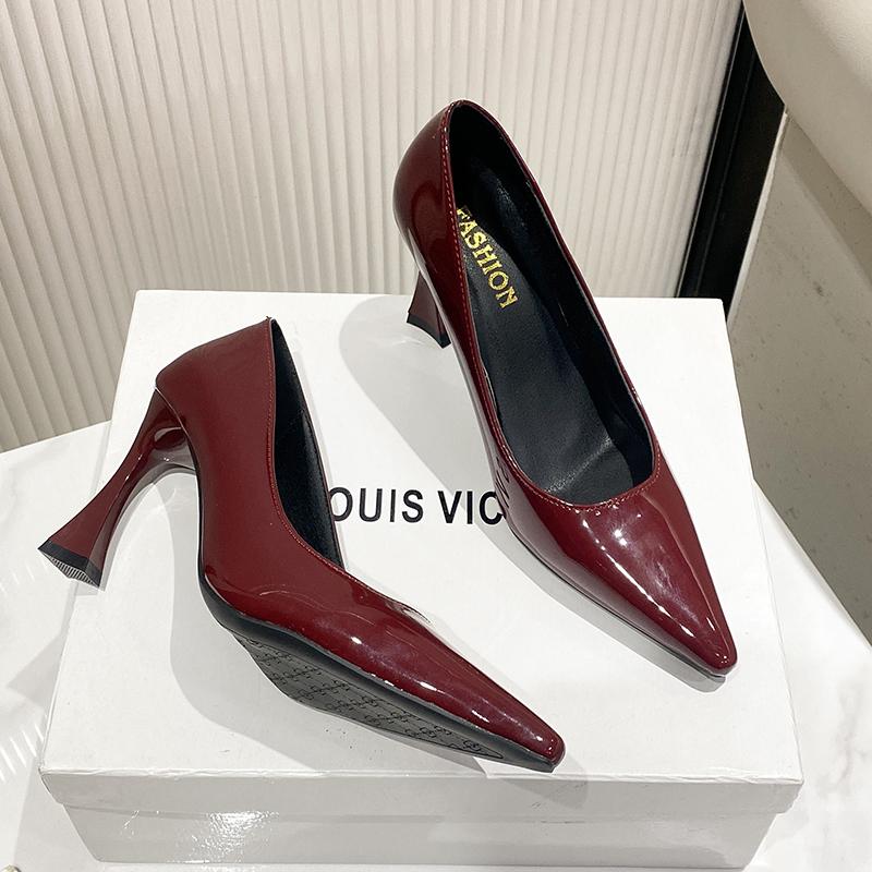 

Новый стиль Женская мода Леопард Женские слипоны Женские туфли на высоком каблуке Модные туфли-лодочки для вечеринки Женские туфли с острым носком Супервысокие туфли Женские 35 вино красного