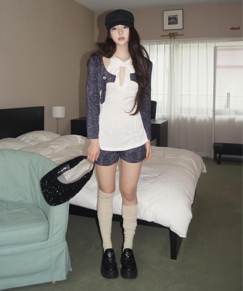 Myujeumyujieom Metallic Button Tab Shorts_Navy