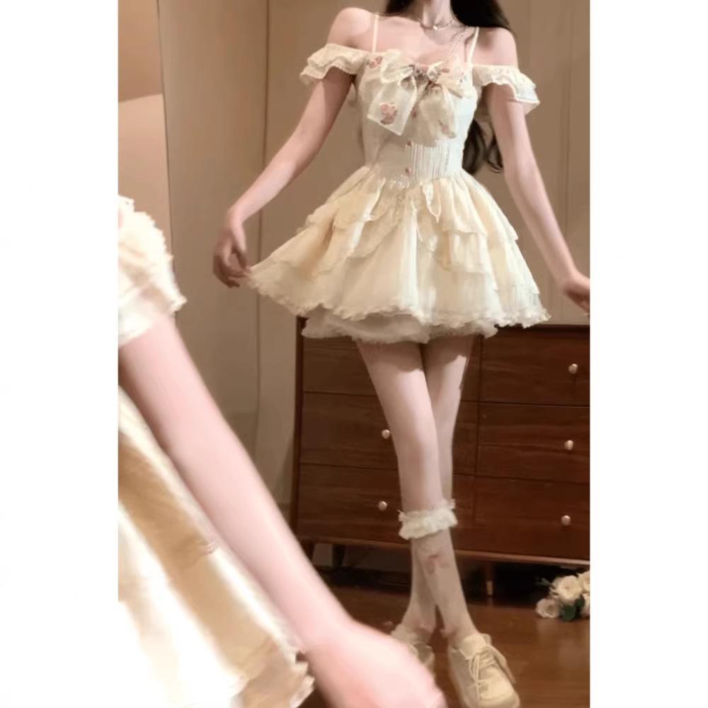 Pure desire girl style short skirt women's summer waist and thin age reduction lace splicing heavy industry small flying sleeve princess dress