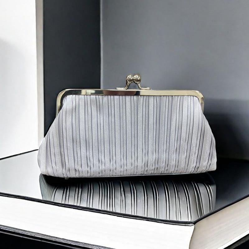 Elegant Women's Pleated Crossbody Clutch for Evening Events