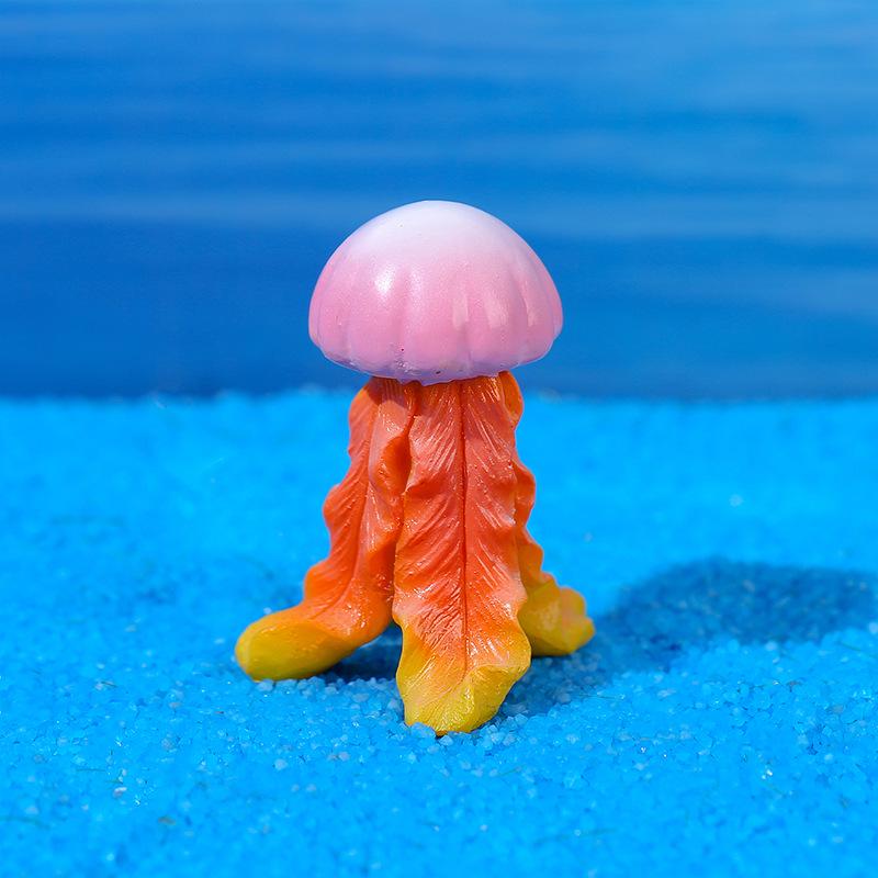 Underwater Coral Marine Life Decoration: Jellyfish & Doll Fish Tank Resin Ornaments