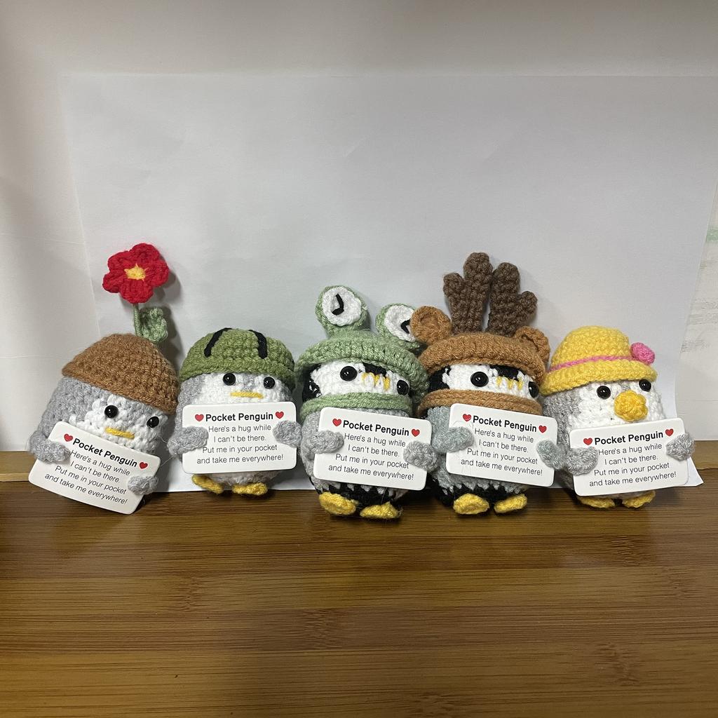 Handmade Knitted Positive Energy Penguin Dolls Ornament Fashion Christmas Hat Penguin Doll With Card Room Home Decoration Gifts