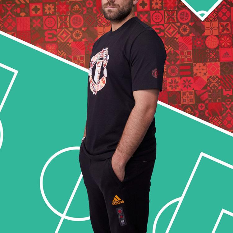 adidas Mufc Cny T-Shirt Jahr des Tigers Limited Edition Logo-Print Manchester United Fußball Rundhals Kurzarm T-Shirt Herren Tops Schwarz H63996