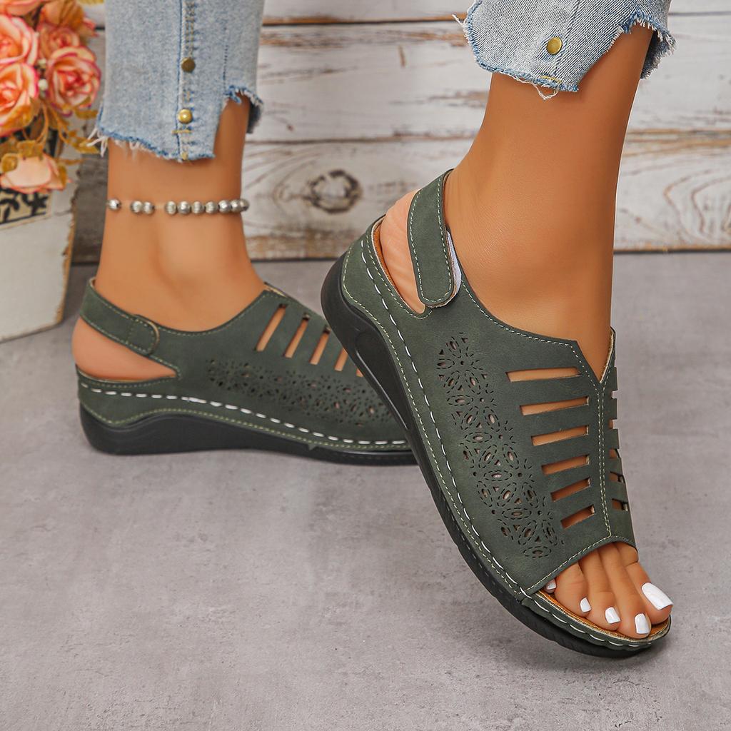 Fashion Woman Leather Summer Fashion Wedge Female Large Size Mid-heeled Platform Black New Comfortable Retro Sandals for Women
