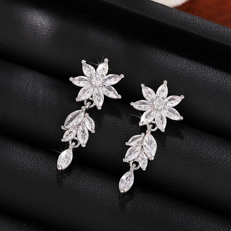 Huitan Exquisite Drop Earrings for Engagement Lady Silver Color Brilliant Zirconia Accessories Delicate Wedding Gift