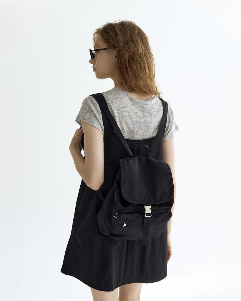 Vey Mini Flap Backpack (Black)