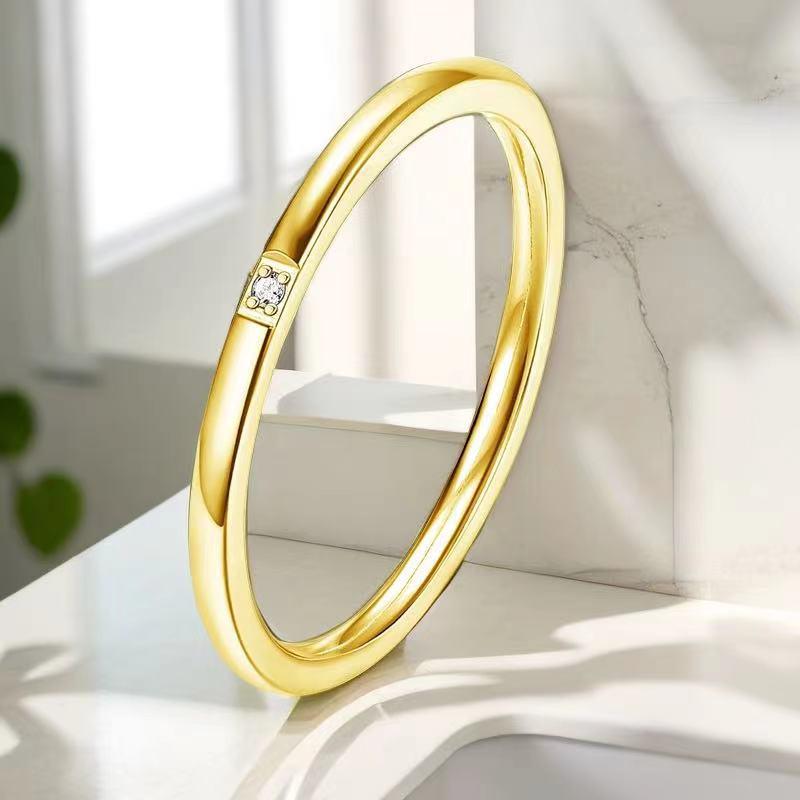 Luxury Women's Stainless Steel Ring: Electroplated Titanium, Non-Fading, Versatile Design