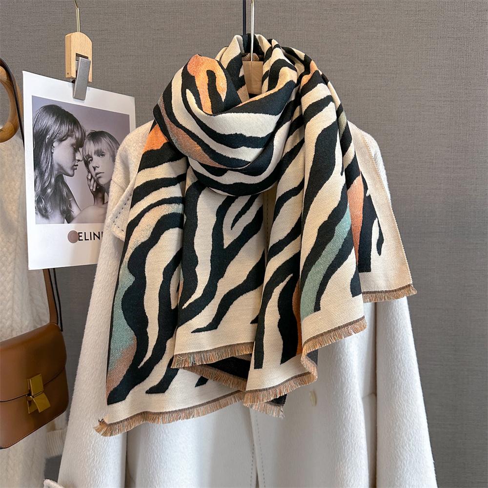 Warm Women Winter Cashmere Scarf Stripe Print Shawl Wrap Soft Pareo Elegant Poncho Femal Thick Warm Blanket Echarpe Pashmina