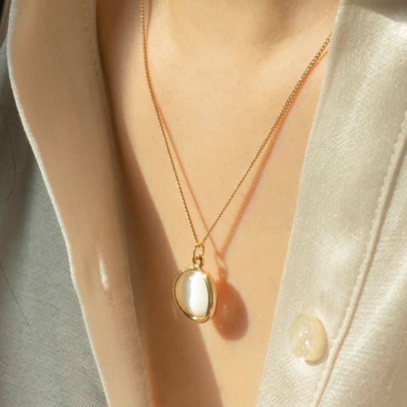 Primaute CATS EYE NECKLACE