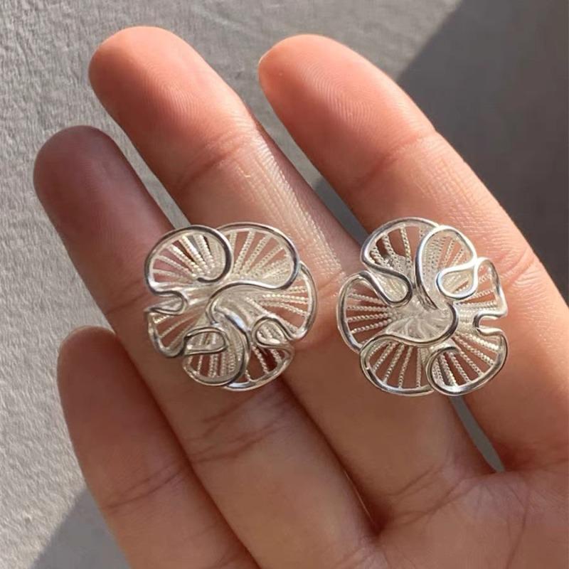 925 Silver Hollow Flower Stud Earrings for Women Luxury Vintage Fine Jewelry Accessories