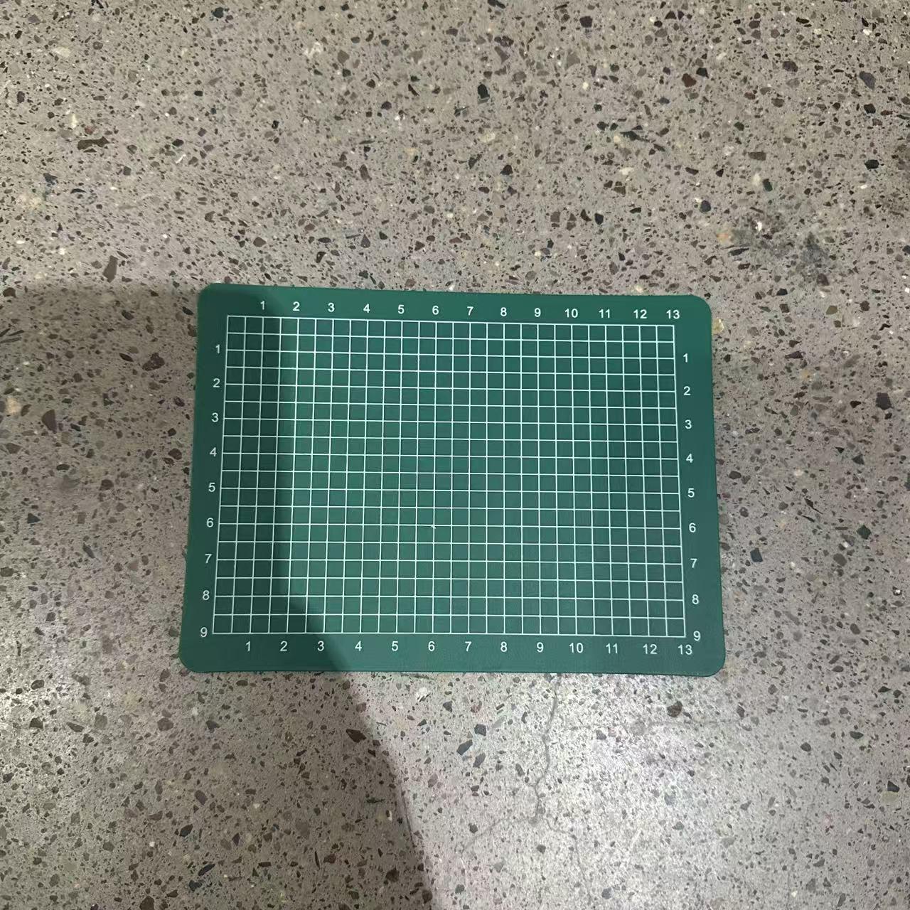 

A1-A6 Двусторонняя зеленая самовосстанавливающаяся подложка для резки, 2,3 мм, для бумаги, искусства и гравировки.