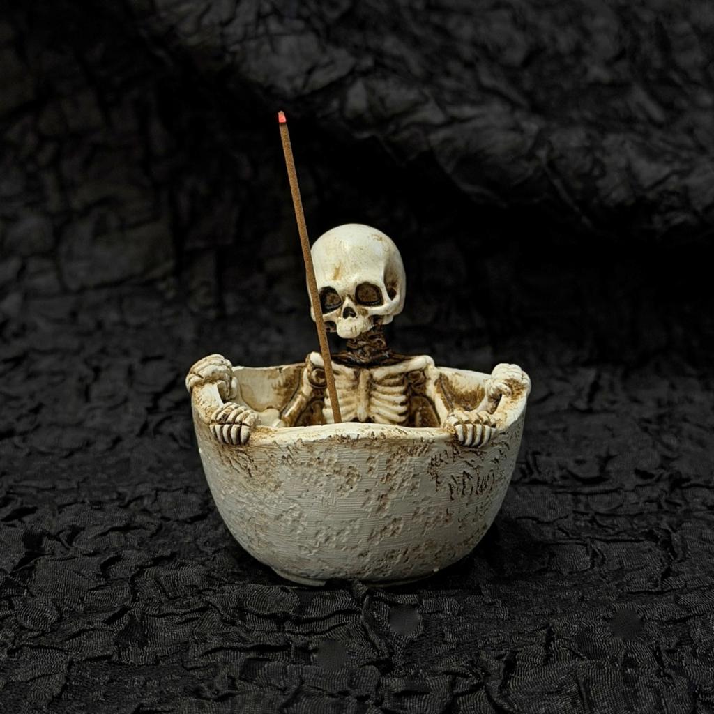 Portaincenso a Ciotola in Resina con Design di Scheletro che Fa il Bagno, Scultura Decorativa per l'Arredamento della Casa, Regalo per la Meditazione