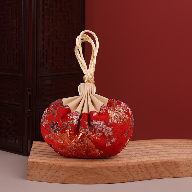Scented Sachet: Hanging Cotton Linen Bag with Traditional Chinese Medicine Aroma for Bedroom