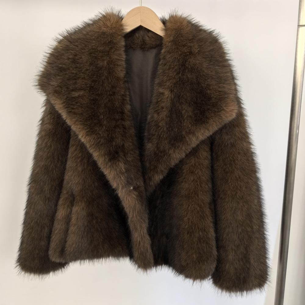 Imitation Fur Coat with Large Lapel and Short Fur Coat High Quality and Environmentally Friendly Fashion Imitation Fox Fur Coat S