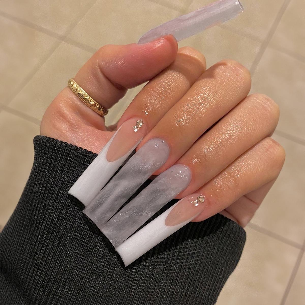 

Aurora Rectangular French Long False Nail Pieces