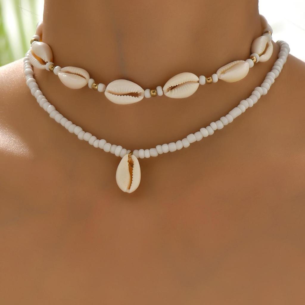 Minimalist Beach Style Shell Pendant Necklace with Handmade Rice Bead Double-Layer Chain