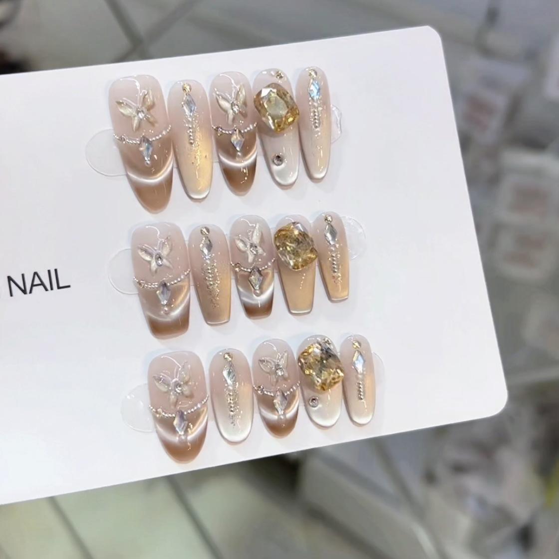 

Чисто ручная работа Фототерапия носит доспехи, кошачий глаз Бабочка Готовые изделия, можно удалить с помощью патчей для дизайна ногтей Large L