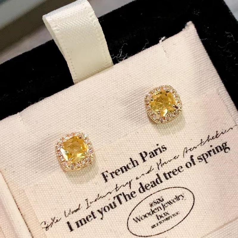 Yellow Diamond Sugar Cube Stud Earrings - Elegant, Lightweight, High-End Jewelry for Women, 2024 Summer Style. Yellow Diamond Square Sugar Cube Stud
