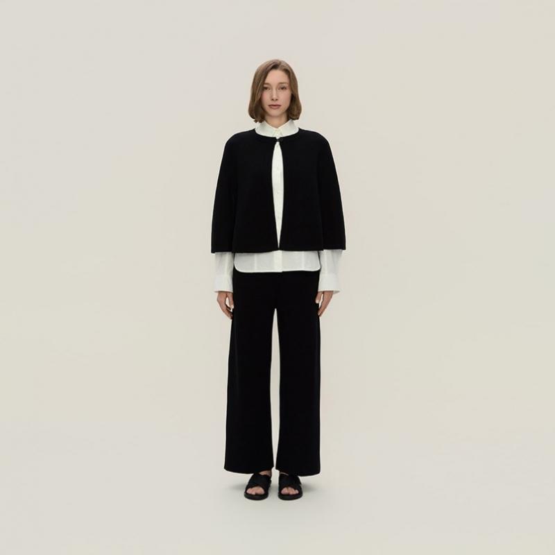 Helen Kaminski Roma Wool Blend Knit Cape Lxsrpc00010
