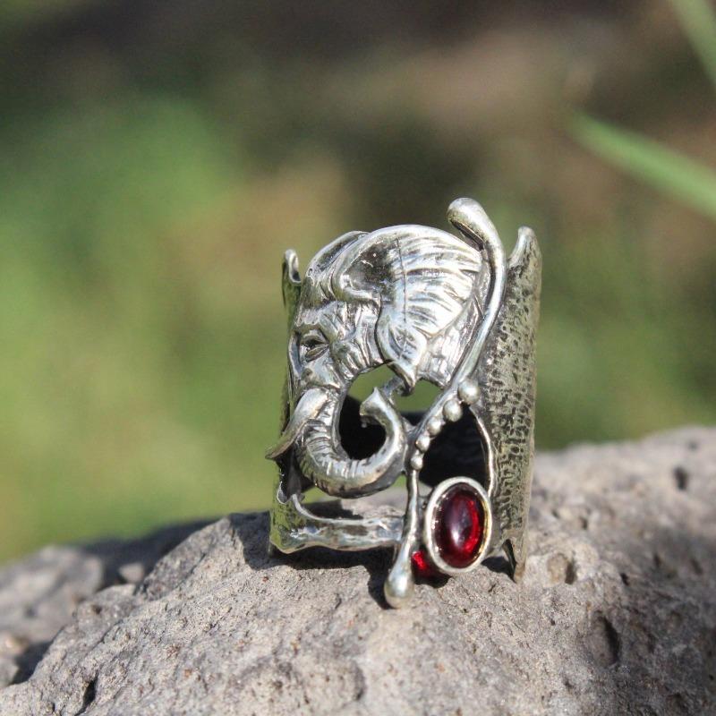 Vintage Color Hand Carved Elephant Ring For Women Girl Statement Design Finger Rings Charm Female Jewelry Party Gifts
