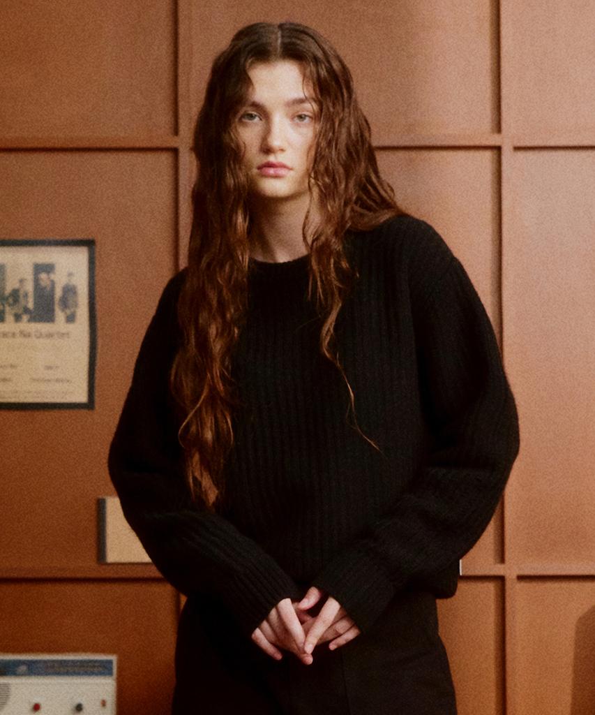 DTHIRTYONE Netting Loop Wool Sweater (Black)