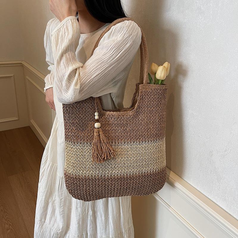 Large Capacity Commuter Leisure Straw Bag Women'S Seaside Vacation Beach Bag Woven Shoulder Tote Bag