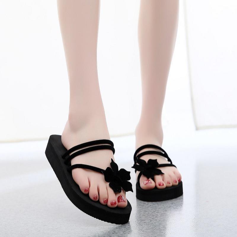 Ladies' Chic Summer Flip Flops - Fashionable Black Foot on Thong Slippers Anti Slip EVA Sole Comfortable Flat Bottomed Beachs
