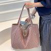 This year, large-capacity plaid canvas tote bags are popular, summer ins fashion, literature and lazy style shoulder shopping bags.