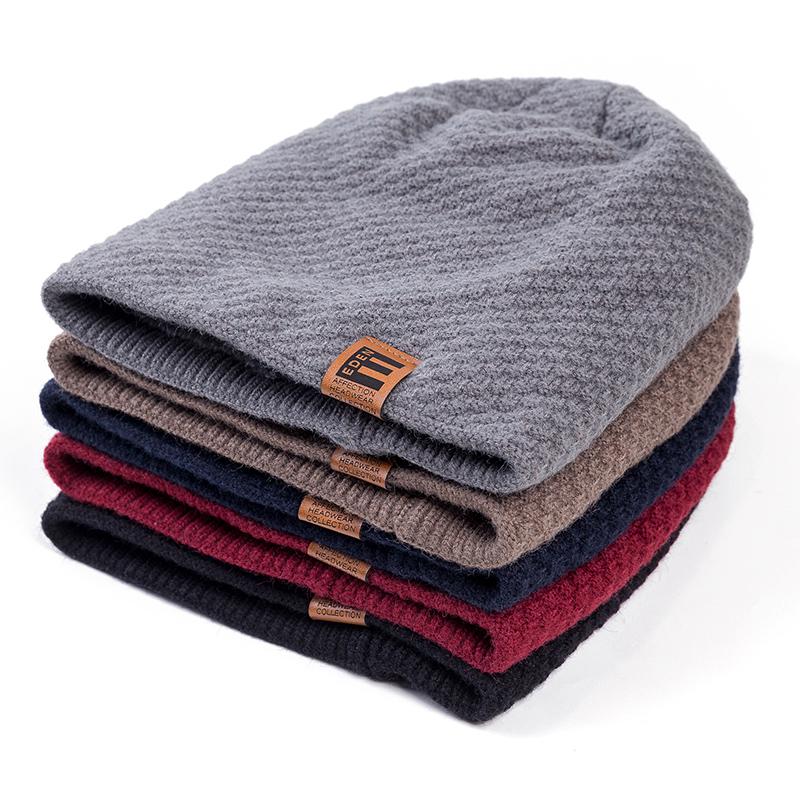 Nuovi cappelli invernali unisex per uomo e donna Berretto da sci caldo Cappello con motivo a ananas Design Uomo Donna Cappello lavorato a maglia foderato in pelliccia