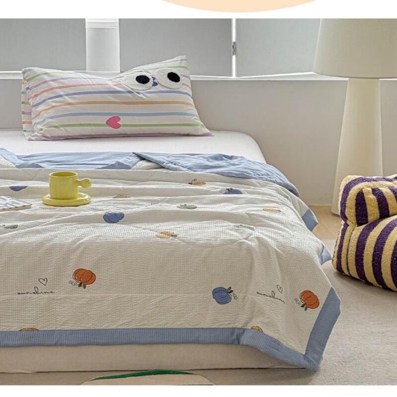 

All-Season Quilt Set with Latex Pillow