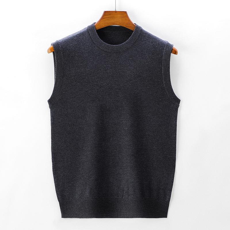 Men's V-Neck Red Knit Vest: Warm Autumn/Winter Waistcoat