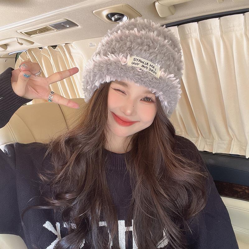 

Новая пушистая вязаная шапка в черно-белую полоску, теплая и универсальная, защищающая лицо, маленькая шерстяная шапка, закрывающая уши, для женщин M（56-58cm）