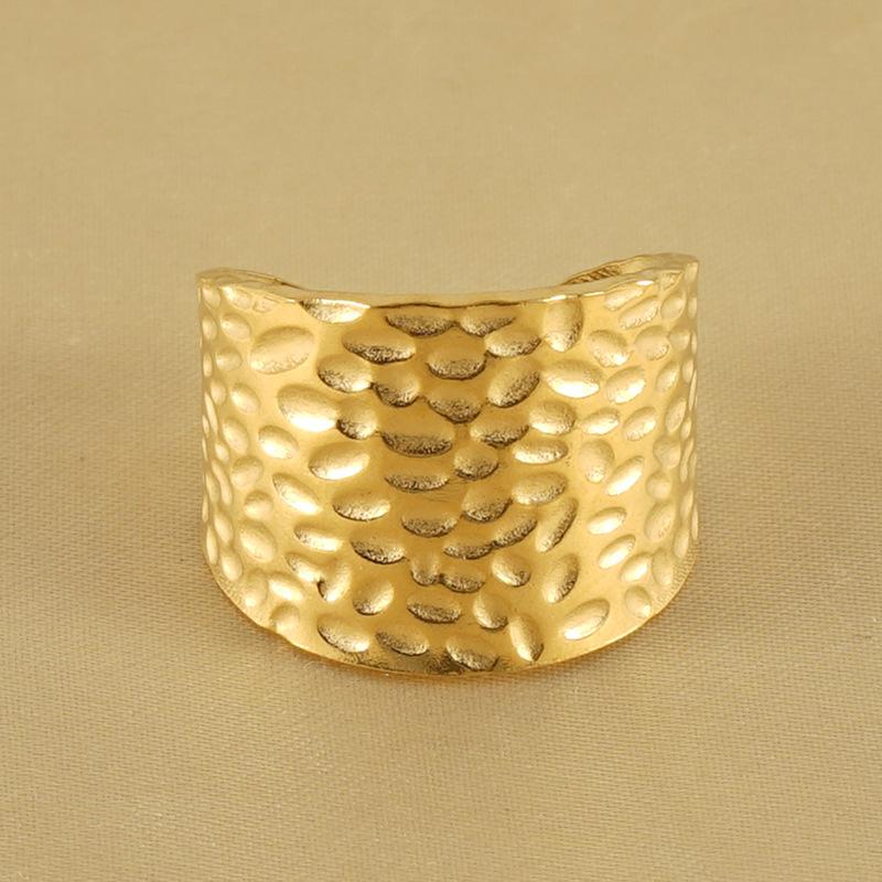 Vintage Adjustable Stainless Steel Ring Personalized Hammer Pattern 18K Gold Plating Stylish Index Finger Ring