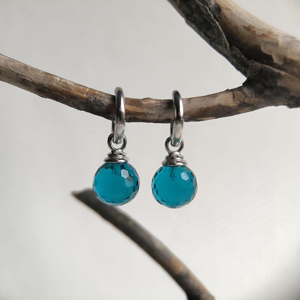 Серебряные серьги с фианитами (2184737)