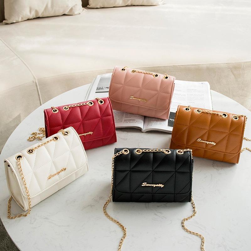 Fashion and Elegant Rhombus Embroidered Shoulder Square Bag Trendy Chain Messenger Women's Bag Bag