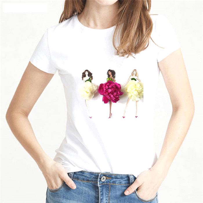 

Женская футболка с коротким рукавом «Цветочные друзья», 2025 4XL