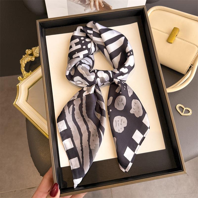 Leopard Print Silk Square Scarf Women Soft Neck Ties Neckerchief Fashion Hijab Female All Season Decorate Foulard Bandana