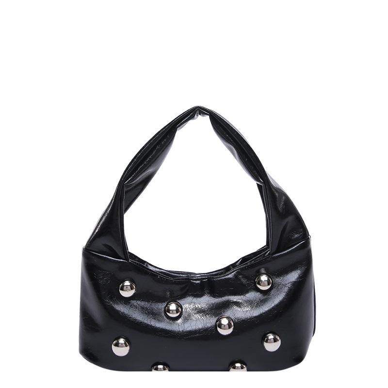 2025 New Women's Bag Korean Version of Fashion Rivets Personalized Fashion Niche Shoulder Bag Internet Celebrity Messenger Armpit Bag