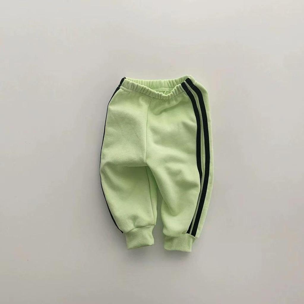 Korean-Style Unisex Baby Sweatshirt and Pants Set - Solid Color with Webbing Stripe Patchwork for Autumn and Spring.