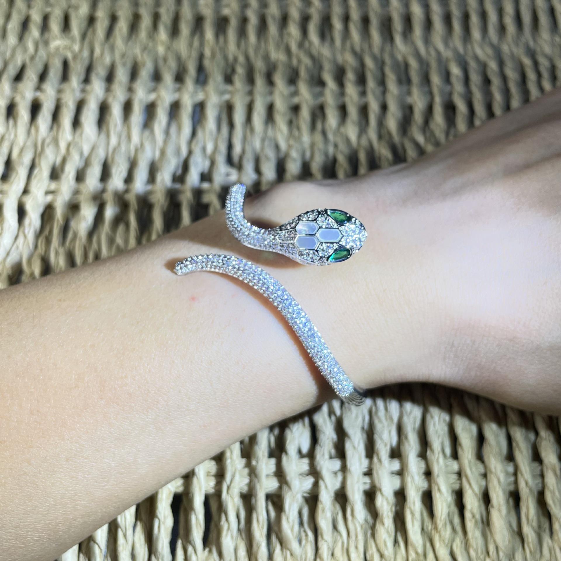 

3D Браслет-змейка с зелеными глазами: Медь, Циркон, Унисекс. Высококлассный европейский и американский стиль, модные крутые украшения.