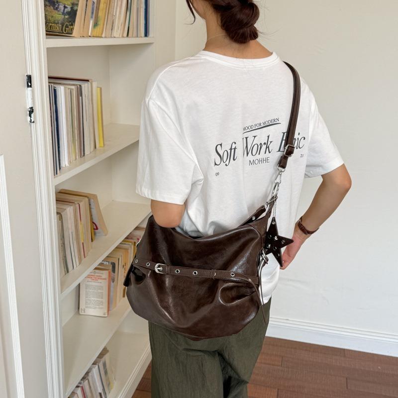 Korean Niche Star Rivet Underarm Biker Bag Women Style Crossbody Handbag Large Capacity Tote Bag Daily Matching