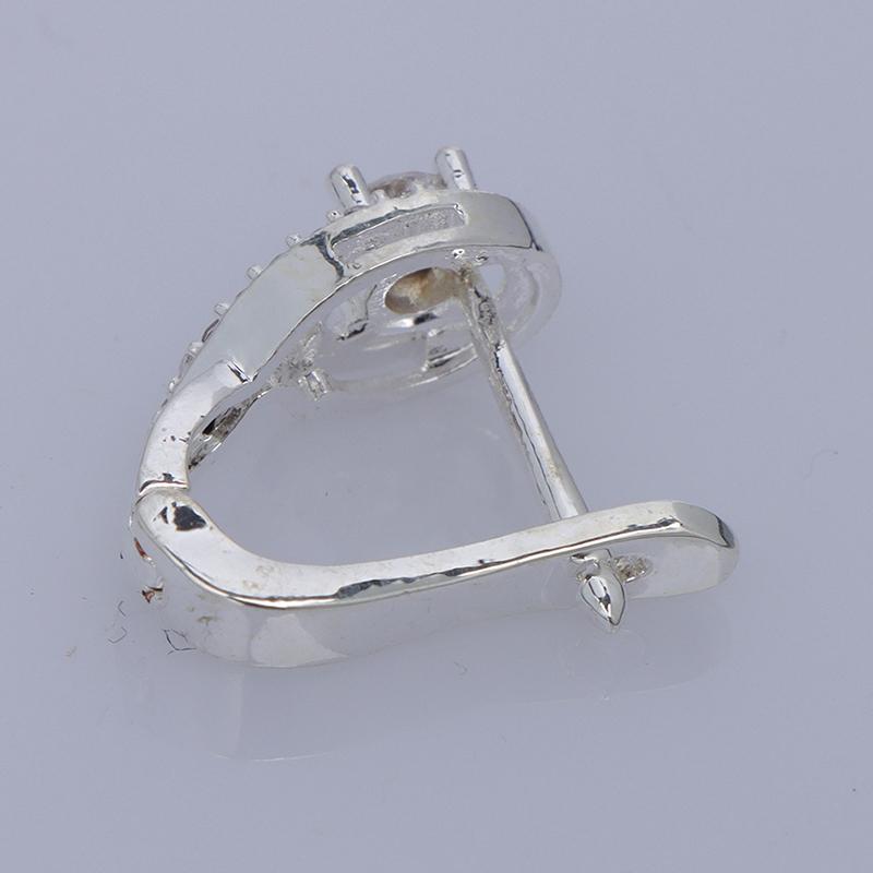 Náušnice na hubnutí, náušnice s kubickým zirkonem, stimulace akupunkturních bodů, spalování tuků