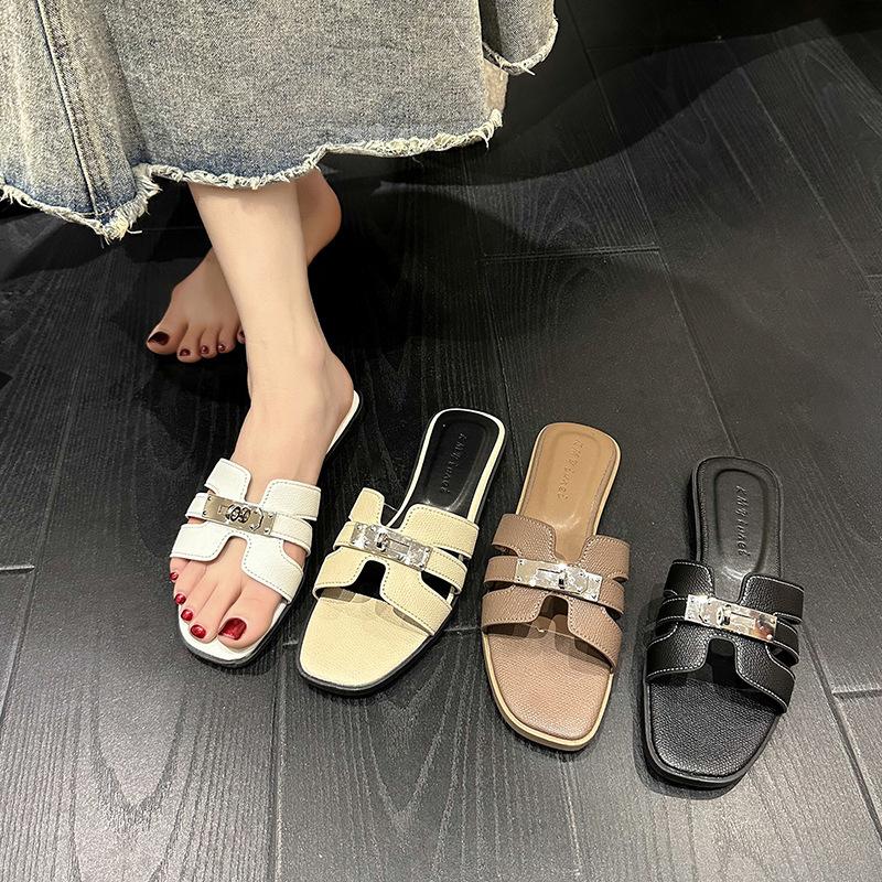 

2025 summer new wear drag net red fashion versatile shoes one word explosion beach with cool flat bottom slippers women 40 серебряный