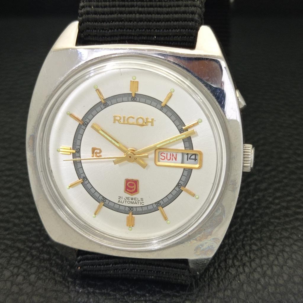 Ricoh R31 AUTOMATIC JAPAN MENS VINTAGE SILVER COLOR DIAL WATCH A701941-5 R207-a701941
