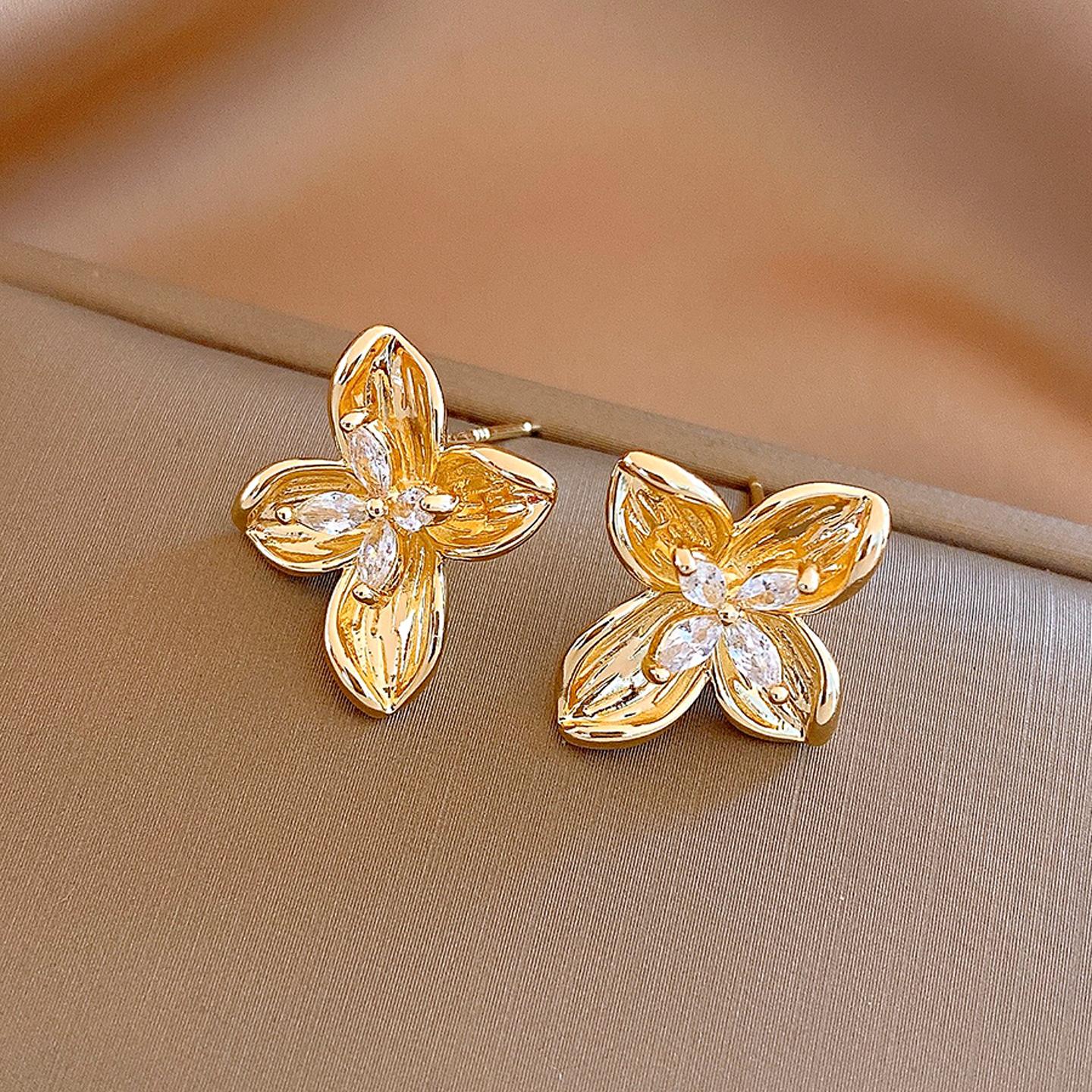 French simple and versatile zircon flower earrings light luxury stud earrings personalized exquisite earrings women