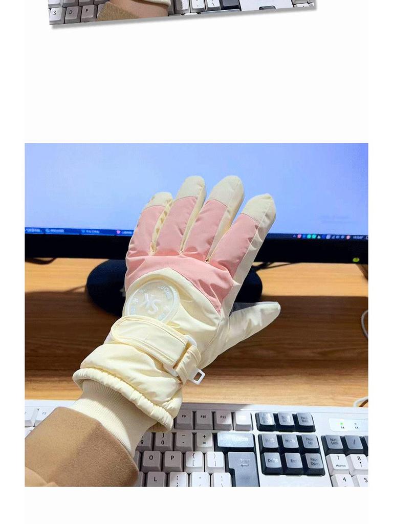 Women's Winter Ski Gloves: Warm, Thickened, Touchscreen-Compatible, Windproof, Water-Repellent, and Stylish Velvet-Lined for Outdoor Riding.