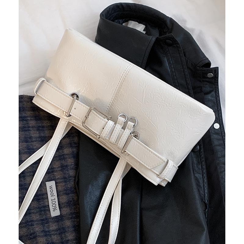 

A Niche and High-end Underarm Commuter Bag, A Retro Single-shoulder Bag, and A Simple and Versatile Handbag without pendant