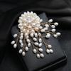 2022 New Creative Luxury Pearl Brooches Pins For Women Elegant Rhinestone Snowflakes Flower Accessories Lady Wedding Party Gift