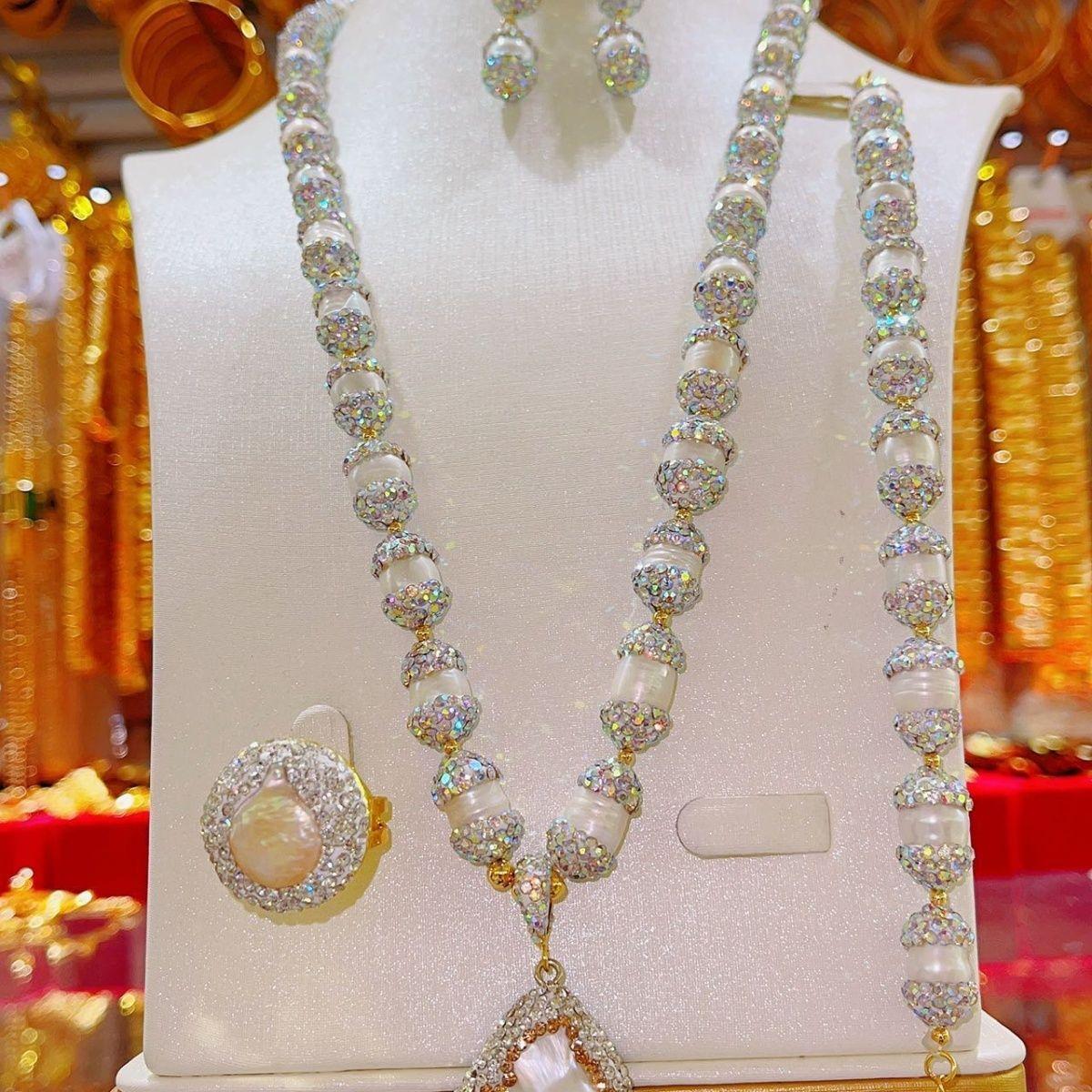 

Новый модный женский набор украшений из четырех кристаллов