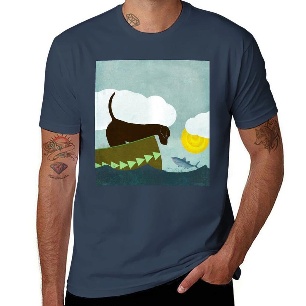 Chocolate Labrador in a canoe meeting a fish TShirt Simple Casual Short Sleeve Tee